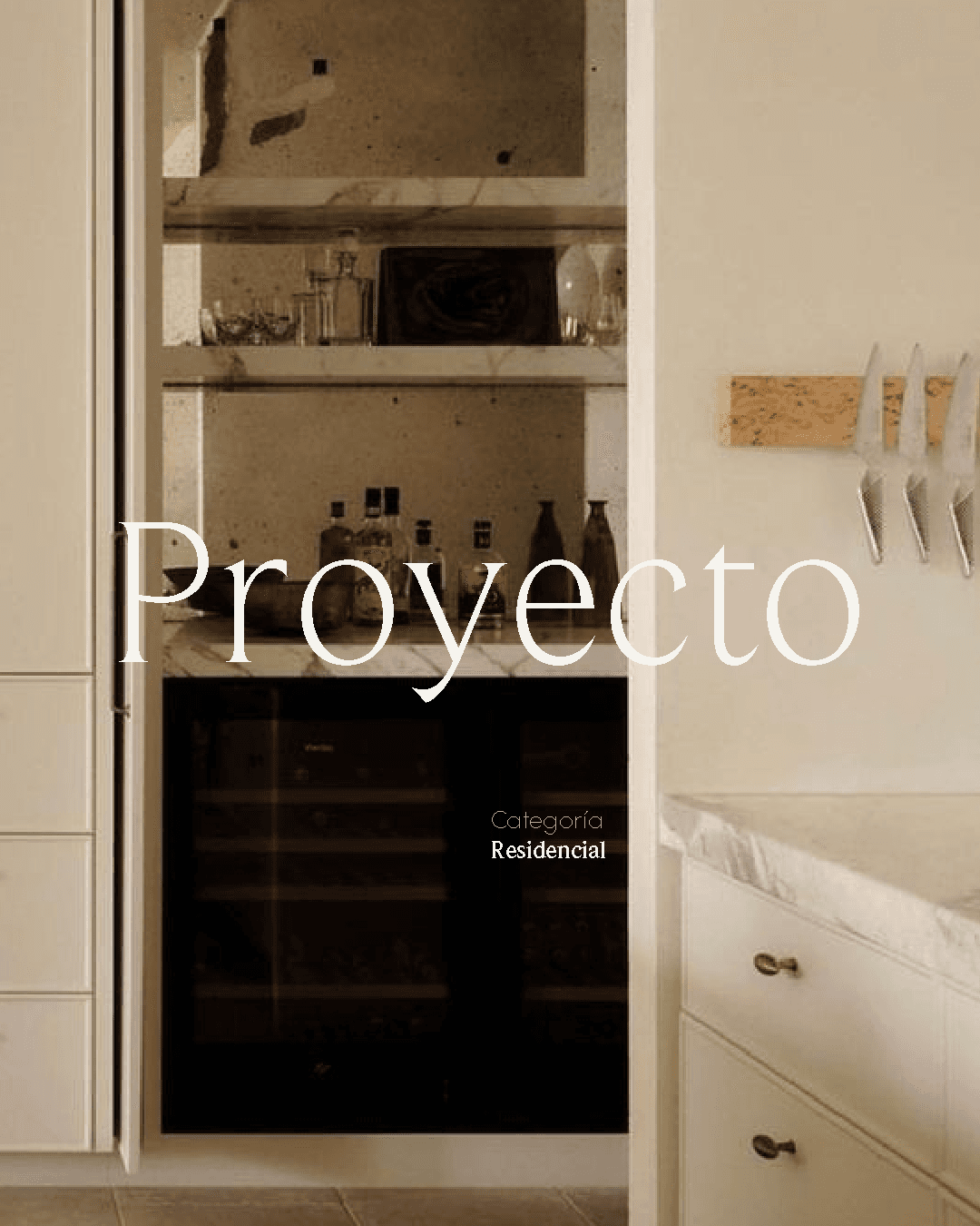 Dormitorio principal con paleta neutra y textiles naturales