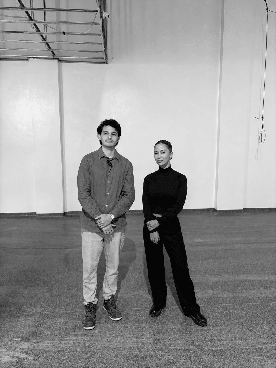 Cinthia del Otero con Francisco, proyectista del estudio